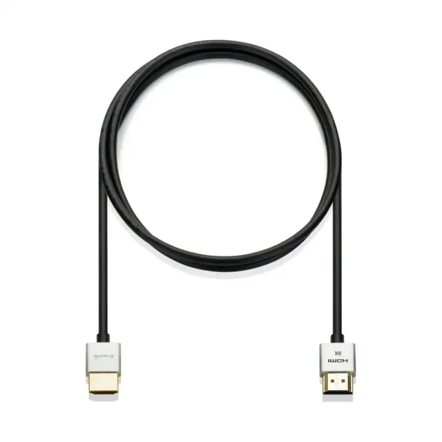 Dunne HDMI 2.1 kabel van RU connected, opgerold, met twee slanke connectoren